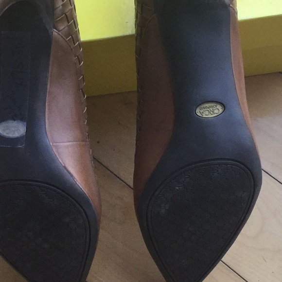 CIRCA Joan  & David Leather  Pumps 8 1/2 - Picture 5 of 8